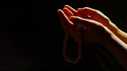 Ini Sederet Keutamaan Membaca Shalawat Nariyah Lengkap dengan Arab, Latin dan Artinya 