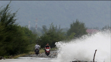 BMKG Beri Peringatan Gelombang Tinggi hingga Setinggi 6 Meter di Perairan Indonesia