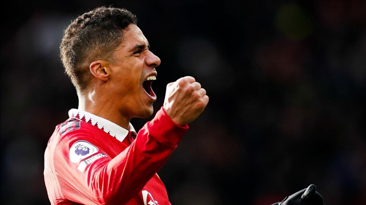Cuma Raphael Varane Pemain MU yang Dapat Tepuk Tangan di Anfield...
            - galeri foto