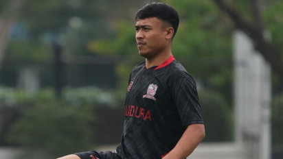 Ricki Ariansyah Kolaps, Dibawa Ambulans Sesudah Mencetak Gol di Laga PSIS Vs Madura United