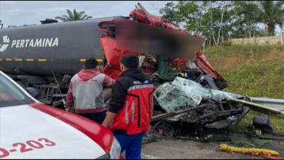 Kecelakaan Maut! Hantam Pembatas Jalan di Tol Pekanbaru-Dumai, Truk Tanki Pertamina Ringsek Sopir Tewas Ditempat