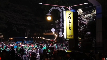 Diduga Lakukan Penarikan Motor Secara Paksa Hingga Minta Biaya, Ojol dan Debt Collector Bentrok di Hegarmanah Bandung