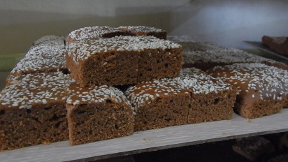 Roti Ganjel Rel, Jajanan Khas Perayaan Dugderan di Semarang Jelang  Bulan Ramadhan