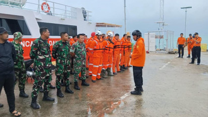 TNI AD Terjunkan Personel ke Bencana Longsor di Natuna