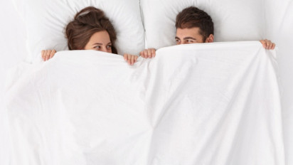 Staycation di Hotel Bersama Pasangan? Pak Su dan Istri Bisa Mencoba 5 Gaya Bercinta "Menggelora" ini