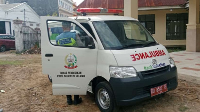 Bunyikan Sirine Hendak Jemput Pasien, Ambulance Ditahan Anggota Lantas Polres Gowa 