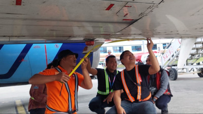 Polisi Olah TKP Penembakan Pesawat Trigana Air di Papua