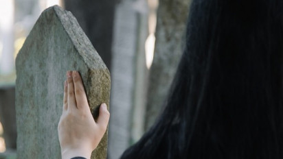 Jelang Ramadhan dan Tradisi Ziarah Kubur