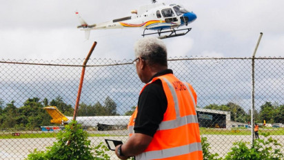 BEM Uncen Papua Seruduk Kantor Pengadilan Tinggi Tipikor Tuntut Konsorsium Korupsi Helikopter