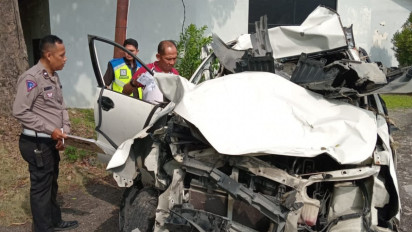 Avanza Tabrak Pembatas Jalan Tol, Camat Sunggal Deli Serdang, Istri dan Staf Luka-Luka