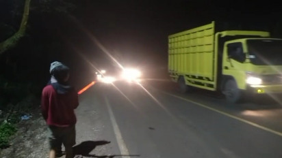 Sempat Macet Akibat Truk Batubara Arus Lalulintas Sarolangun Jambi Kembali Normal