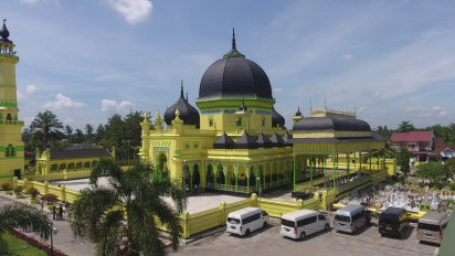 Bernuansa Melayu Masjid Azizi Langkat Berusia Ratusan Tahun, Menjadi Salah Satu Tujuan Wisata Religi di Tanjung Pura