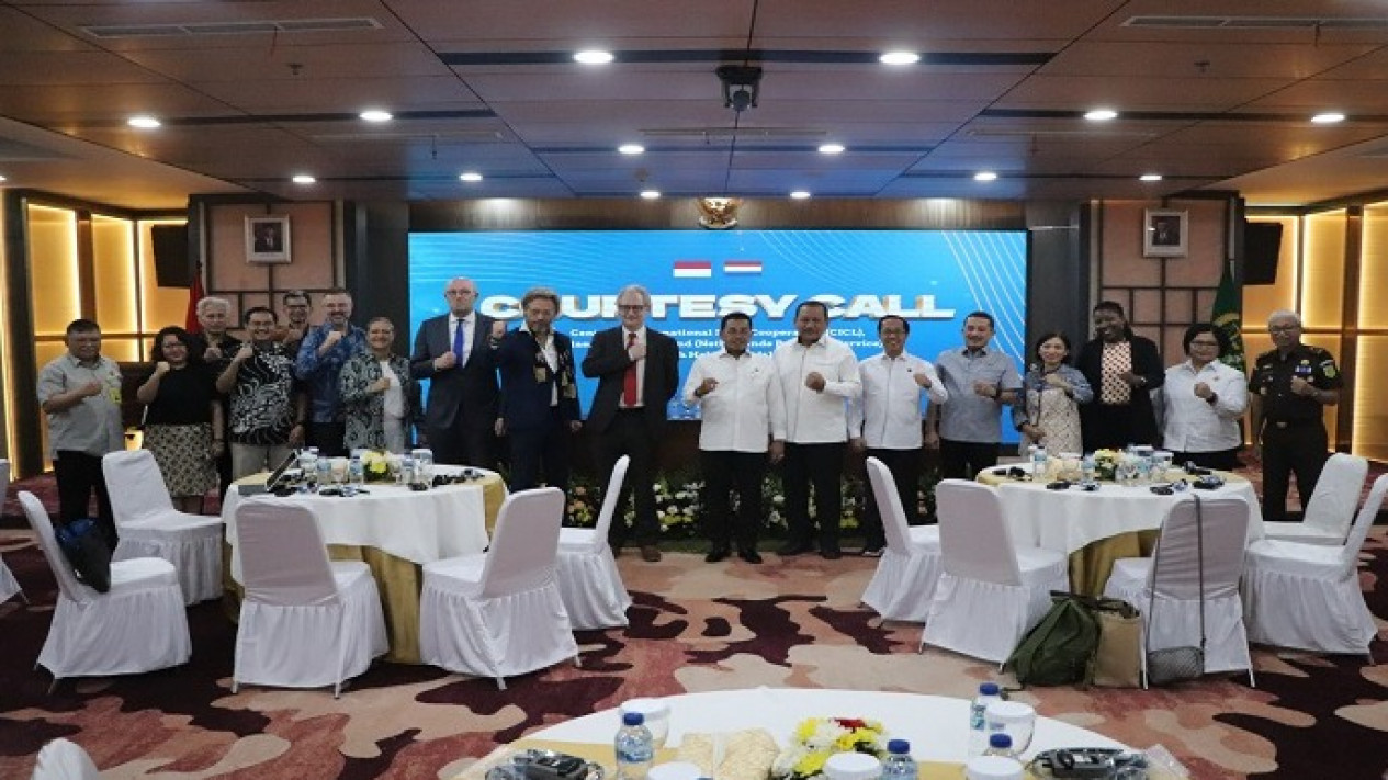 Bahas Sistem Peradilan Pidana dan Overcapacity Lembaga Pemasyarakatan di Indonesia, Kejagung Bertemu Delegasi Belanda
            - galeri foto