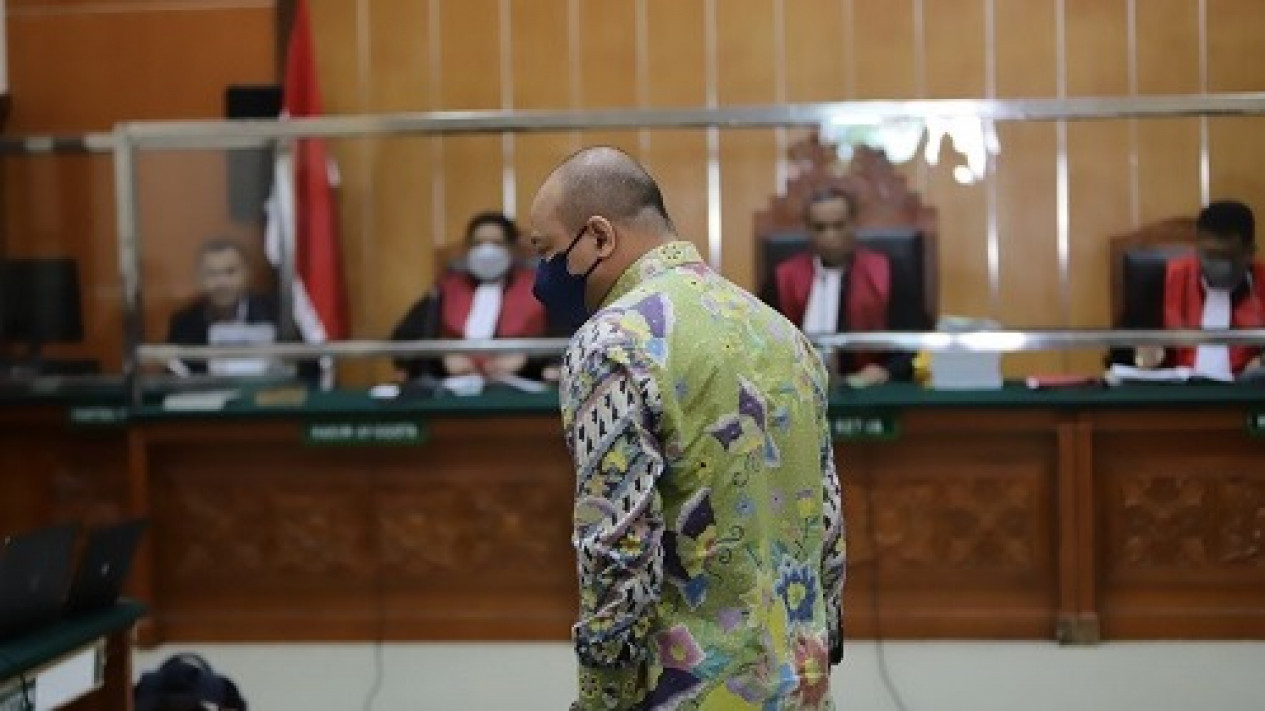 Sidang Teddy Minahasa Kembali Digelar Hari Ini, Bakal Hadirkan Saksi Meringankan
            - galeri foto