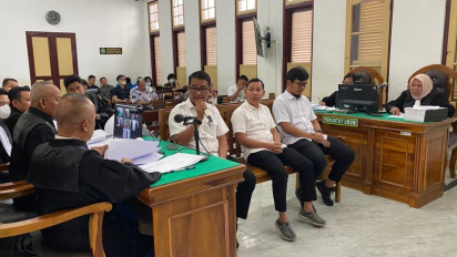 Sidang Bos Judi Online Apin BK, Majelis Hakim Marahi JPU Tak Hadirkan Barang Bukti: Keterangan Saksi Ngarang-Ngarang!