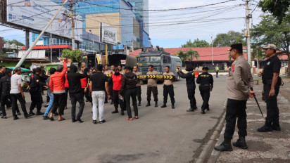 Siap Amankan Pemilu 2024, Kapolres Pelabuhan Makassar Pantau Langsung Latihan Dalmas