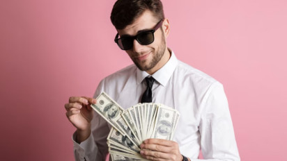 Ada Pendapatan Besar Tak Terduga, Ini Ramalan Zodiak Besok Jumat, 17 Maret 2023 Untuk Aries, Taurus, Gemini, dan Cancer