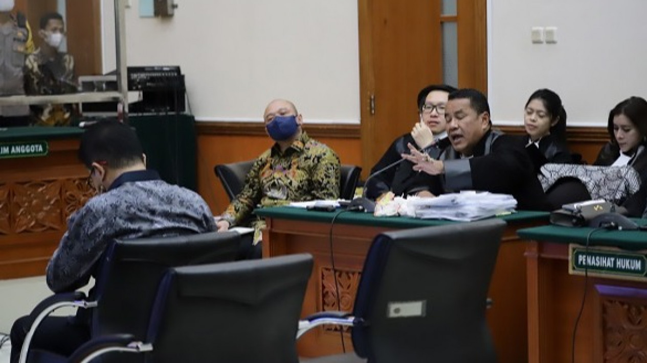 Reza Indragiri Bongkar Perintah Teddy Minahasa Multitafsir Tukarkan Sabu-sabu
            - galeri foto