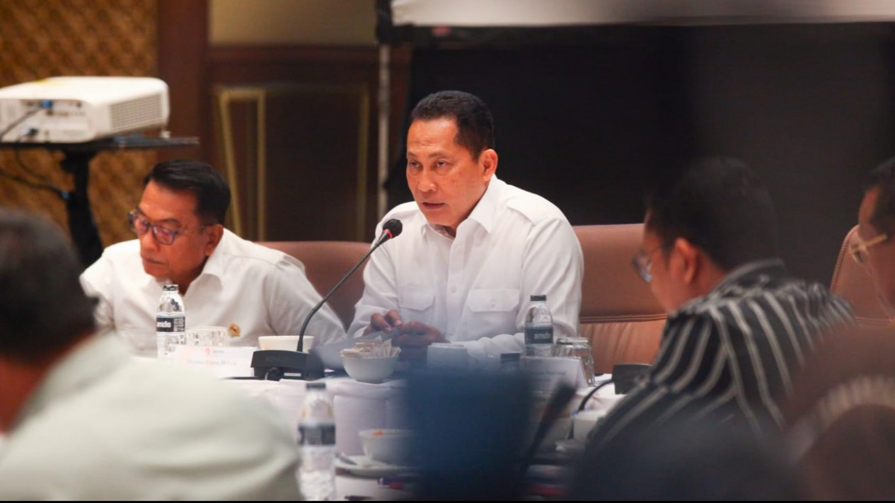 Harga Beras Naik di Tengah Panen Raya, Buwas: Supply Masih Kurang
            - galeri foto