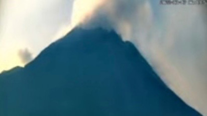 Jumat Pagi, Gunung Merapi Kembali Luncurkan Guguran Lava Pijar ke Barat Daya