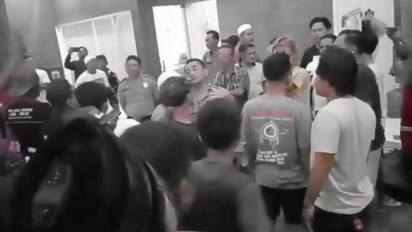 Protes Bau Busuk, Ratusan Warga Metatu Gresik Ngeluruk Pabrik Pengolahan Limbah Batubara