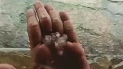 Hujan Es Sebesar Kelereng Hebohkan Warga Desa Palar Klaten