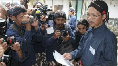 Fakta-fakta Mbah Asih, Anak Mbah Maridjan yang Sekarang jadi Juru Kunci Gunung Merapi