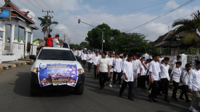 2000 Siswa Sekolah Islam Nurul ‘Ilmi Ikuti Pawai Sambut Bulan Suci Ramadhan 1444 H