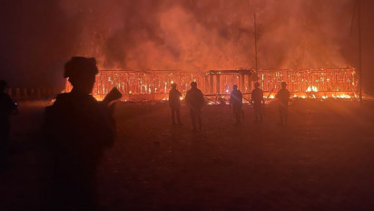 Gedung Kantor DPRD Kabupaten Dogiyai Ludes Terbakar