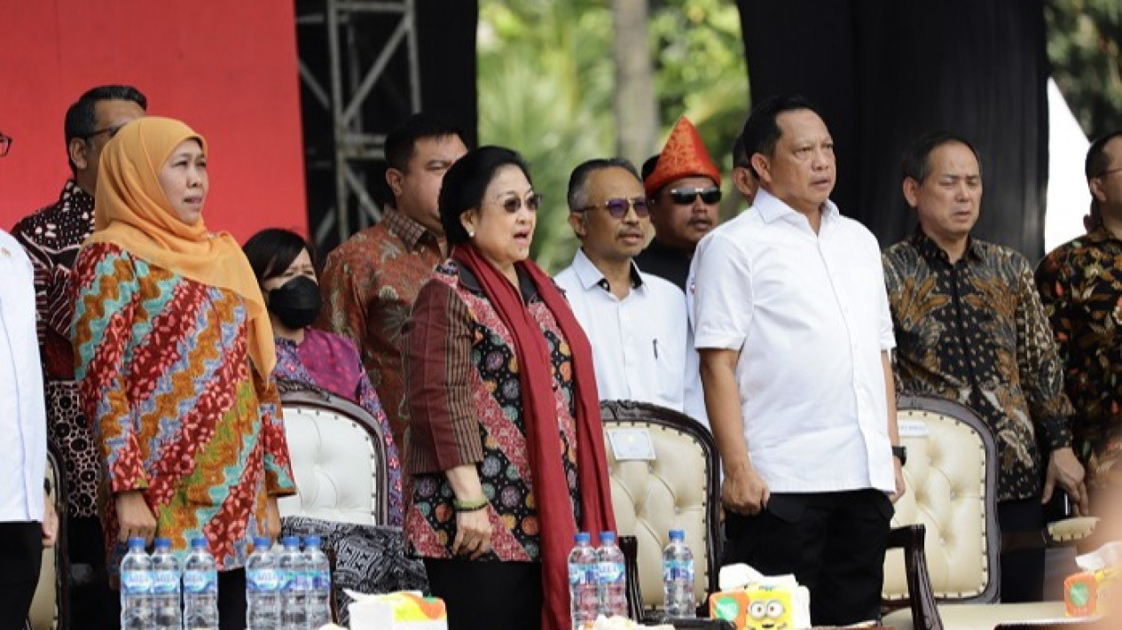 Berita Foto: Megawati Hadiri Peringatan 9 Tahun UU Desa
            - galeri foto