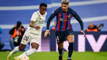 Vinicius Junior Vs Ronald Araujo