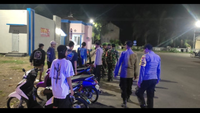 Jelang Ramadhan, TNI - Polri Razia Kawasan Pelabuhan Jangkar Situbondo, Amankan 3 Pemuda Bawa Pil Koplo