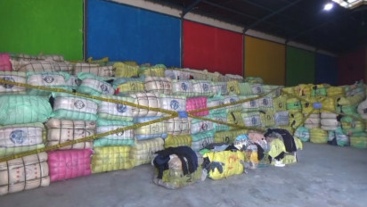824 Bal Pakaian Bekas Impor Dimusnahkan di Sidoarjo, Kerugian Negara Capai Rp10 Miliar