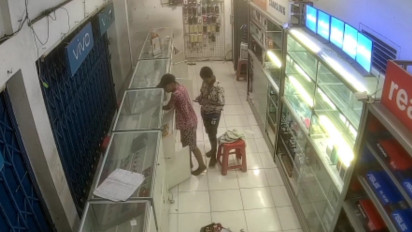 Aksi Pencurian Konter Handphone di Rembang Terekam CCTV, Dua Pelaku Masih di Bawah Umur