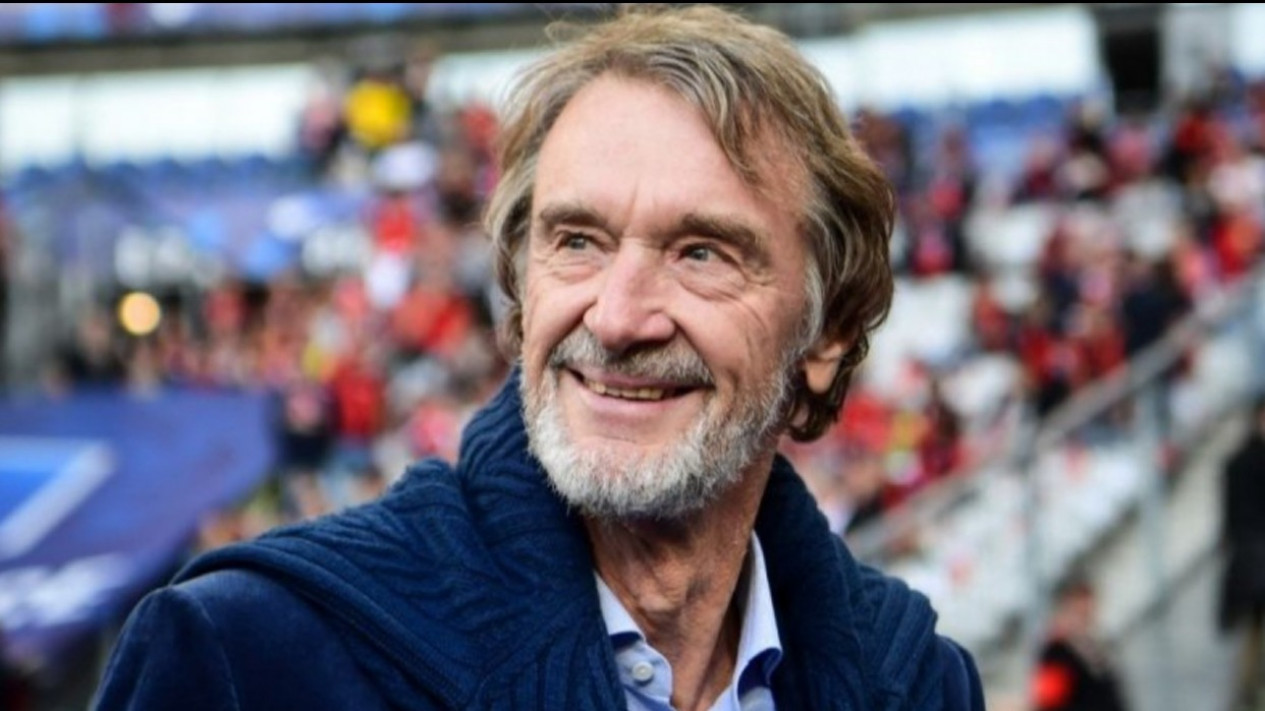 Sir Jim Ratcliffe Ogah Membeli MU dengan Harga 'Bodoh'
            - galeri foto