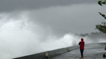 Waspada Gelombang Tinggi di Perairan Indonesia Hari ini, BMKG: Ketinggian Capai 4 Meter di Perairan Ini