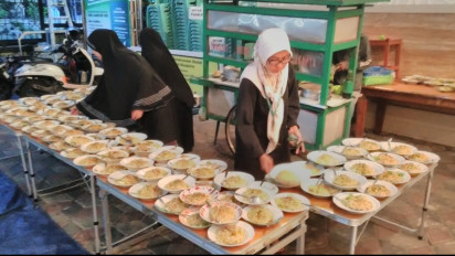 Masjid Ash Shobiriin Surabaya Sahabat Ojek Online, Sediakan Tempat Khusus Free Wifi, Makanan dan Minuman Gratis