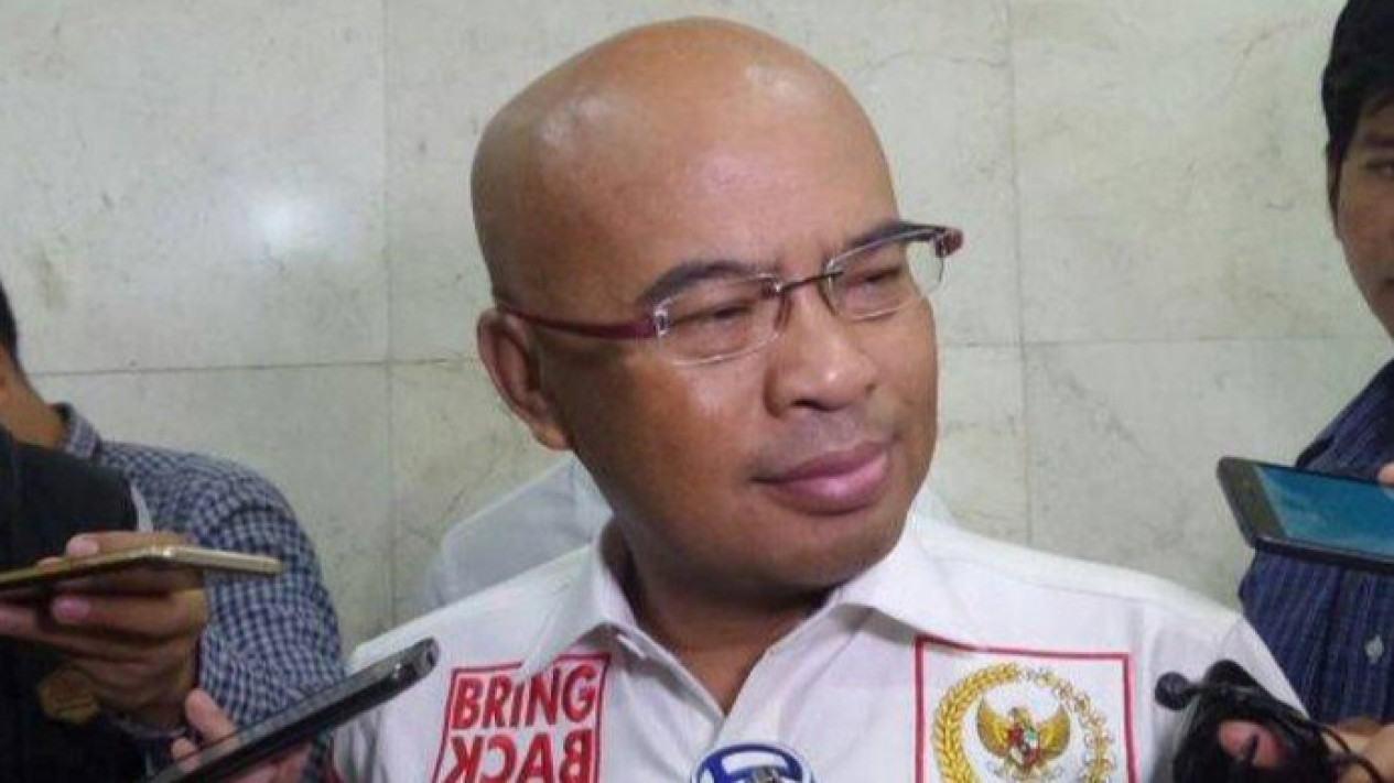 Wakil Ketua Komisi III DPR Desmond Junaidi Usul Bentuk Pansus Kasus Transaksi Mencurigakan Rp349 Triliun di Kemenkeu
            - galeri foto