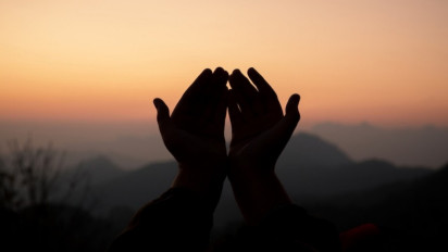 Dahsyatnya Fadhilah Membaca Sholawat Jibril Berdasarkan Riwayat Imam Sya’rani, Ternyata Bisa Datangkan ...