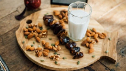 Makan Malam Sekaligus Sahur, Sunnah?