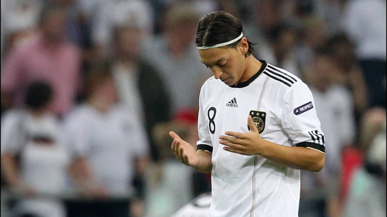 Mengintip Kisah Istimewa Mesut Ozil, Raja Assist Pembela Muslim yang Berjasa di Indonesia
            - galeri foto