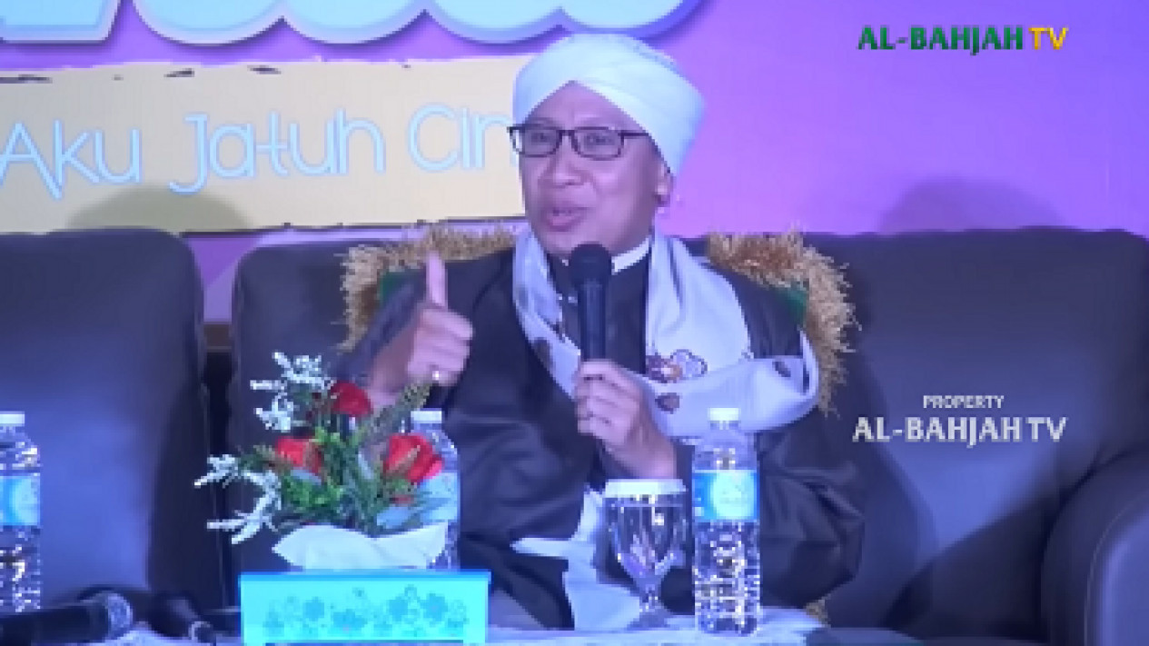 Selama Ramadhan Pasutri Harus 'Libur'? Begini Kata Buya Yahya soal Hubungan Intim di Bulan Ramadhan
            - galeri foto