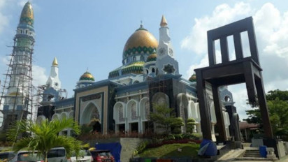 Unik! Ada Miniatur Kursi Kaki Patah di Masjid Raya Abdul Kadim Musi Banyuasin