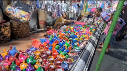 Pasar Malam Ramadhan di Kudus, Berkah bagi Pedagang Mainan Tempo Dulu