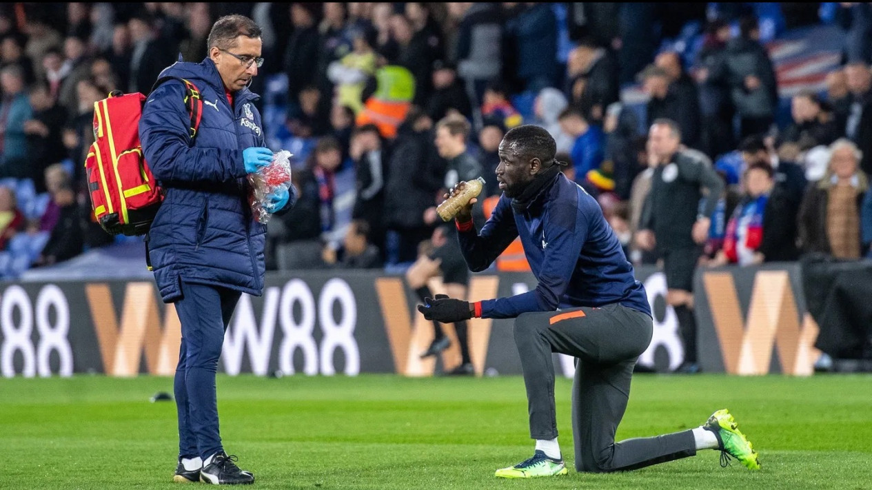 Ini yang Dilakukan Pemain Muslim Liga Premier Saat Puasa, Dokter Crystal Palace Ungkap Kunci Tetap Prima di Bulan Ramadhan
            - galeri foto