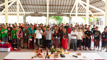 Kembali Gelar Sosialisasi BUMN, I Nyoman Parta Ajak Masyarakat Membangun Indonesia Aman Serta Ramah Lingkungan