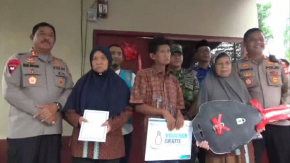 10 Tahun Tinggal di Rumah Tidak Layak Huni, Polres Gowa Bongkar dan Bedah Rumah Warga