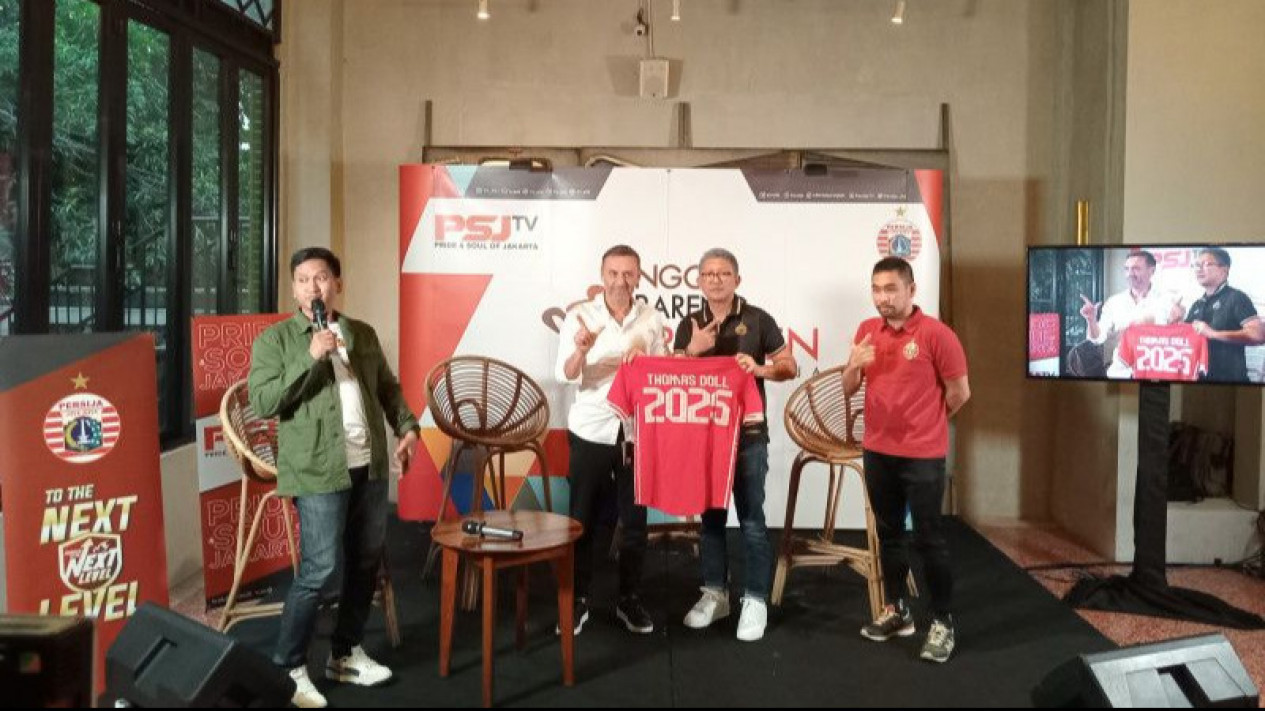 Persija Tegaskan Pelatih Asal Jerman Thomas Doll Dikontrak Hingga 2025
            - galeri foto