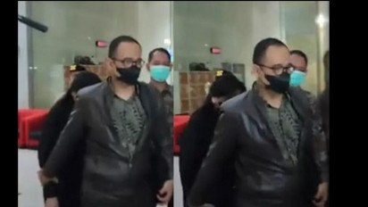 Diperiksa 12 Jam oleh KPK, Rafael Alun Trisambodo dan Istri Geleng-geleng Kepala Saat Dicecar Wartawan