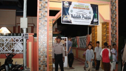 Alasan Keamanan, Ratusan Personil Polisi Diterjunkan Jaga Masjid-Masjid di Sentani Papua